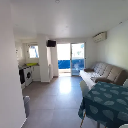 Appartement T2 A Cote De La *