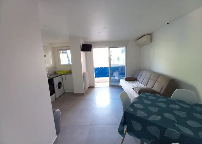 Appartement T2 A Cote De La *